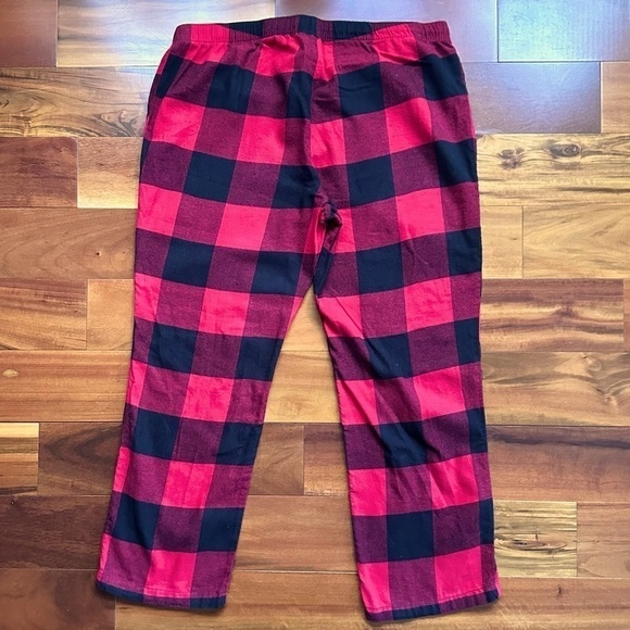 Old Navy Buffalo Plaid Lounge Pants - Picture 5 of 6